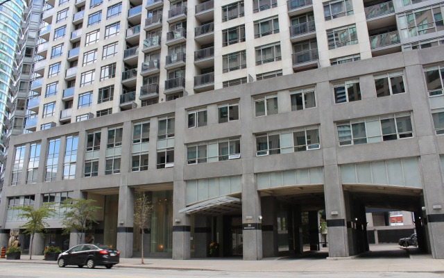 Park Suites Toronto Blue Jay Way (Element)