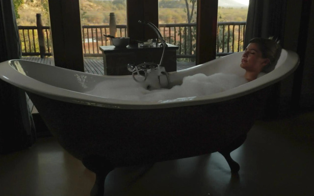 Etali Safari Lodge