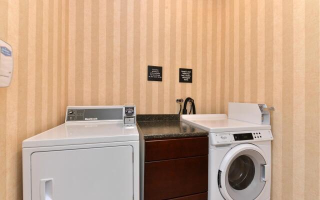 Hampton Inn & Suites by Hilton Edmonton Intl Airport