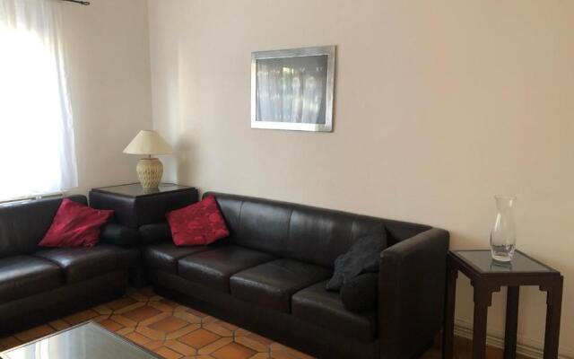 Spacious Quentoinise Town House