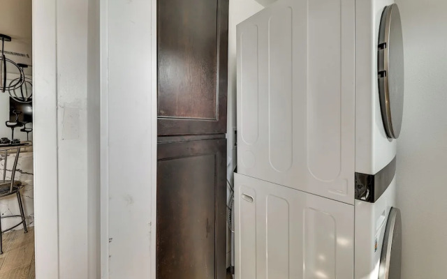 Dog-friendly Duarte Vacation Rental w/ Smart TV!