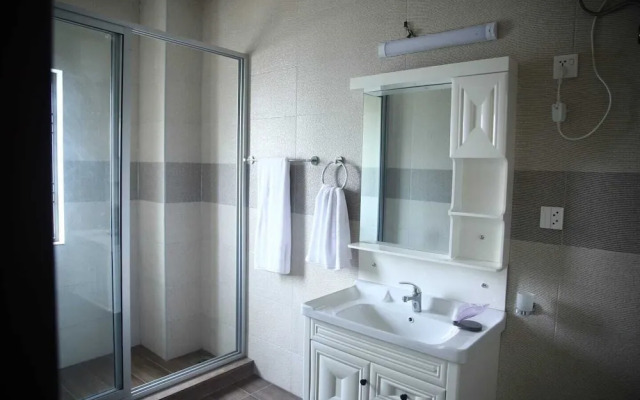 Gulberg Suites
