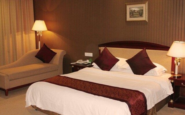 Crown Garden Hotel