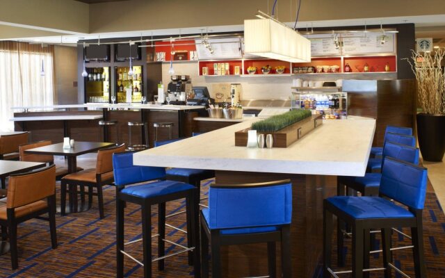 Courtyard by Marriott Detroit Dearborn