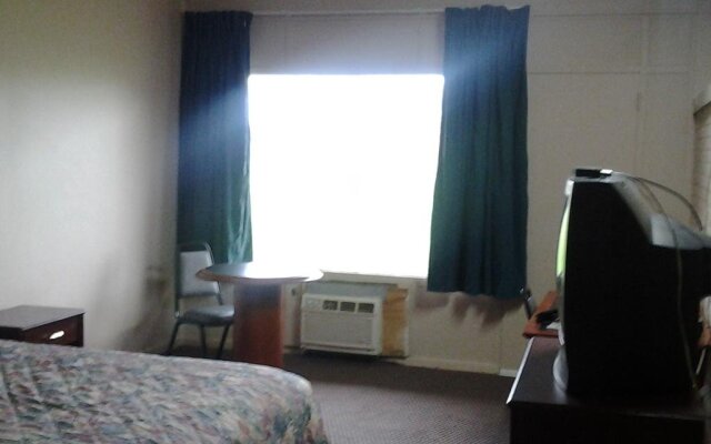 Lewis & Clark Motor Lodge
