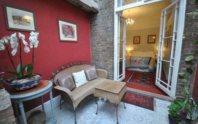 Churchill Guest House