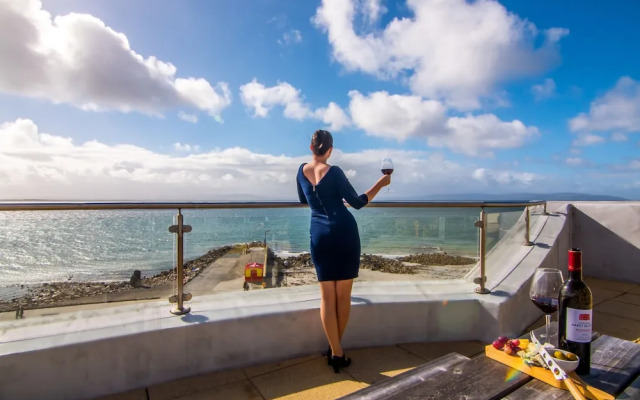Galway Bay Sea View Apartments