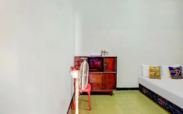 SPOT ON 90098 Anak Mama Guesthouse