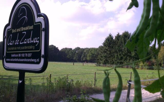 Vakantiehuis "Aan de Zandweg"