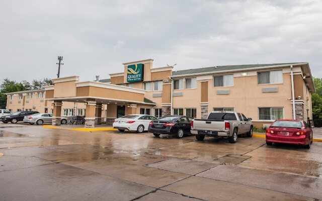 Quality Inn & Suites Des Moines Airport