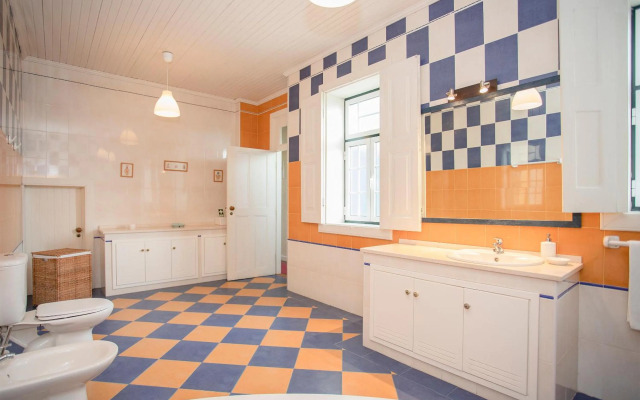 Torreira . Yellow Beach Pavilion