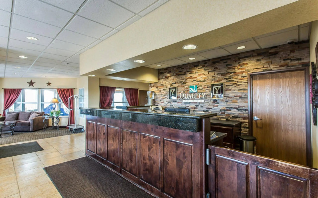 Comfort Inn & Suites Near University of Wyoming