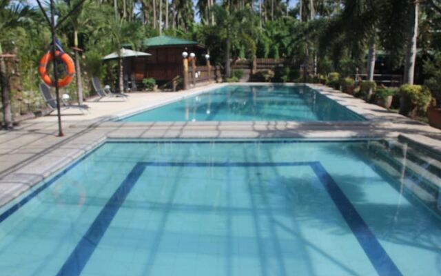 Villa Del Rosario Resort