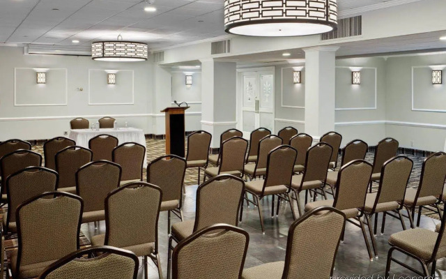 Mitchell Executive Hotels-Fort Lee