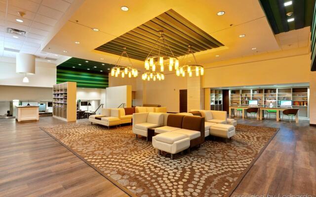 Holiday Inn Hotel & Suites Atlanta Airport-North, an IHG Hotel