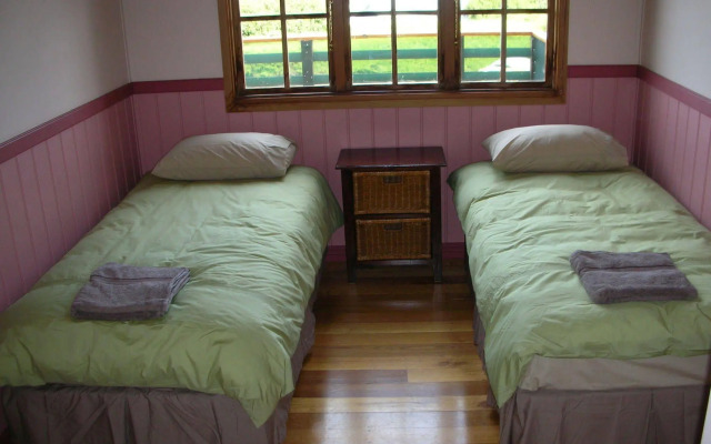 Cedar Cottages Blackmans Bay