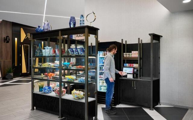 Crowne Plaza Providence-Warwick Airport by IHG