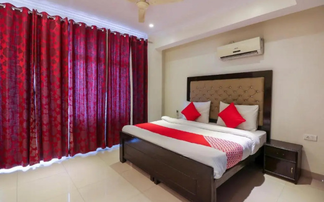 Oyo 47457 Hotel Amber Palace