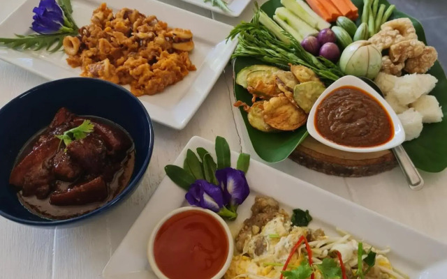 Baan Panwa Resort