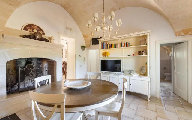 Villa Medici alla Macchia by BarbarHouse