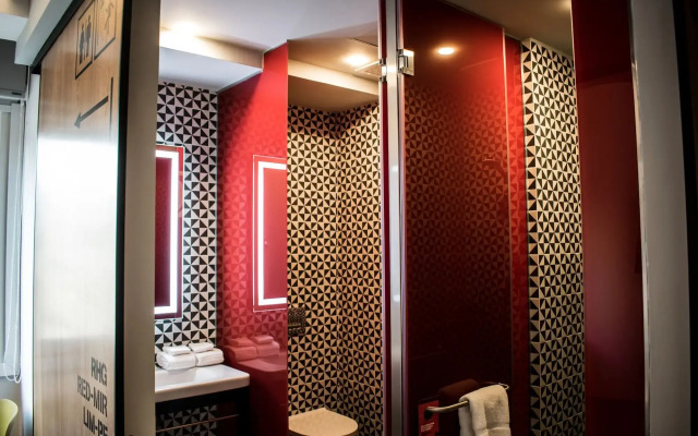 Radisson RED Miraflores