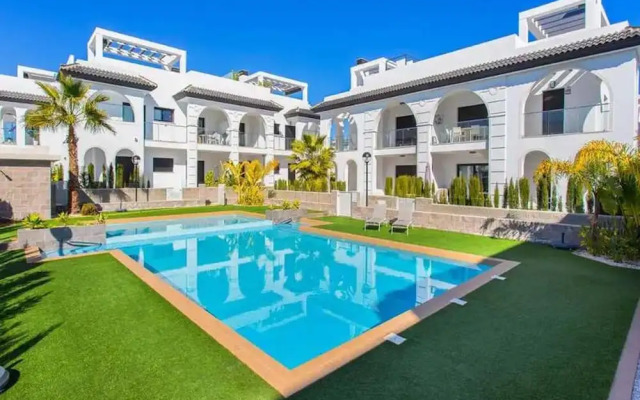 Sunset Paradise - Sleeps 4, Pool, Terrace & Views
