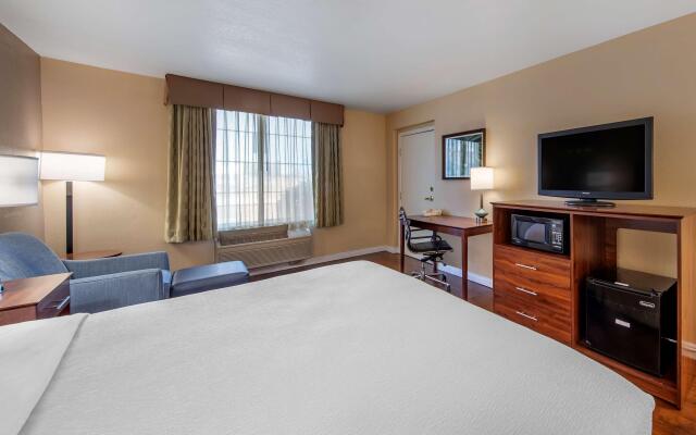 Best Western Plus John Jay Inn & Suites