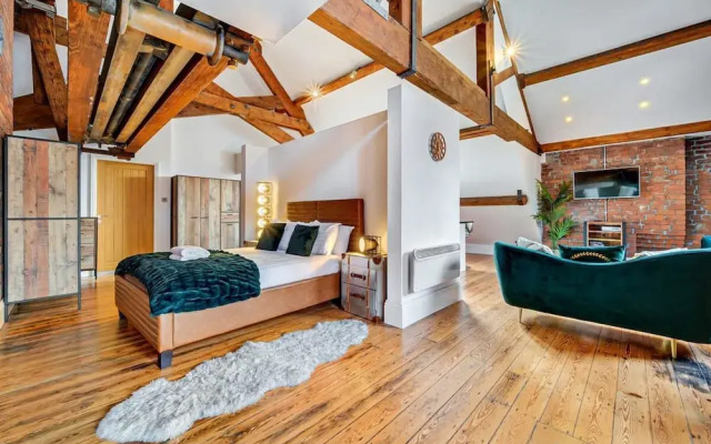 Host Stay Bands Warehouse VI