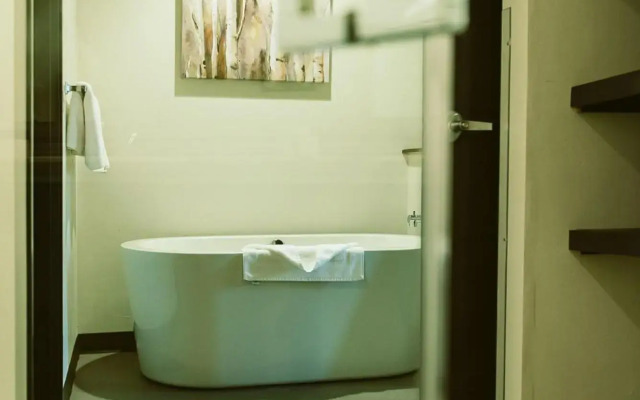 Silver Creek Hotel