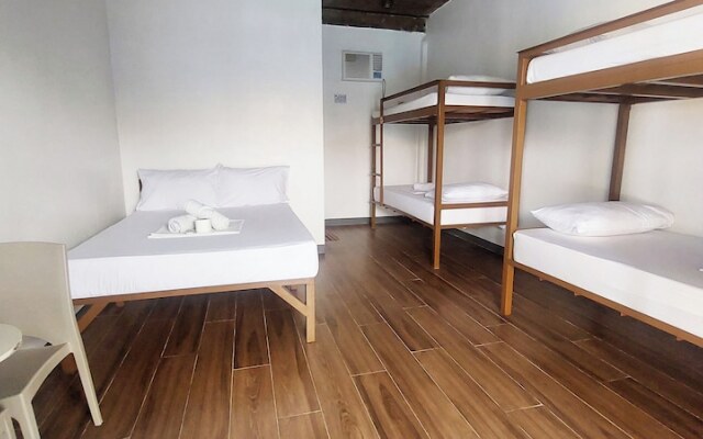 Camotes Backpackers Hostel