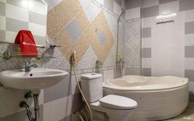 Reddoorz Plus Quang Trung Street
