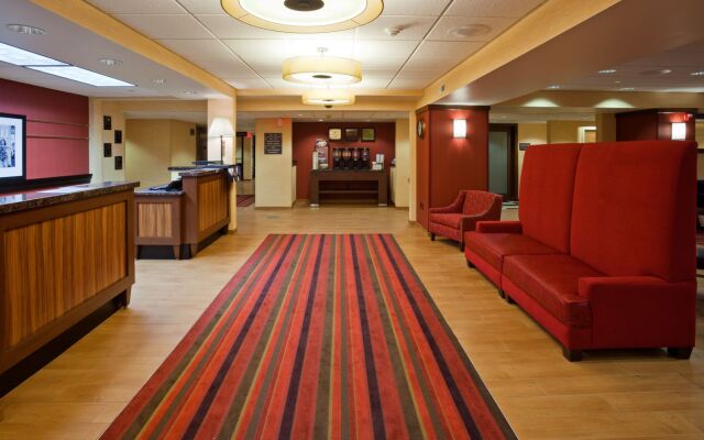 Hampton Inn Milwaukee-Airport