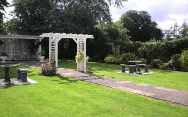 Templemore Arms Hotel