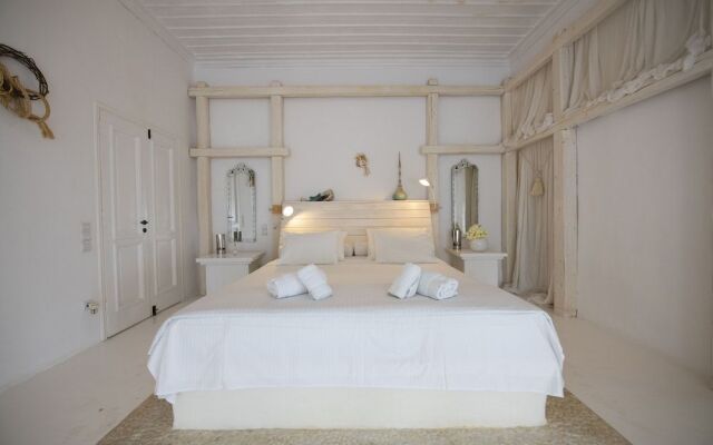 Mykonos Teatro Suites and Villa