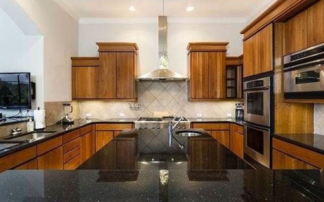 Sea Winds Beach Home by RedAwning