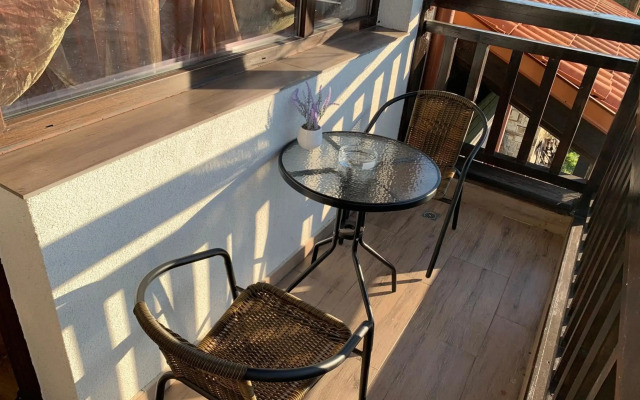 Apartments in Alexander complex