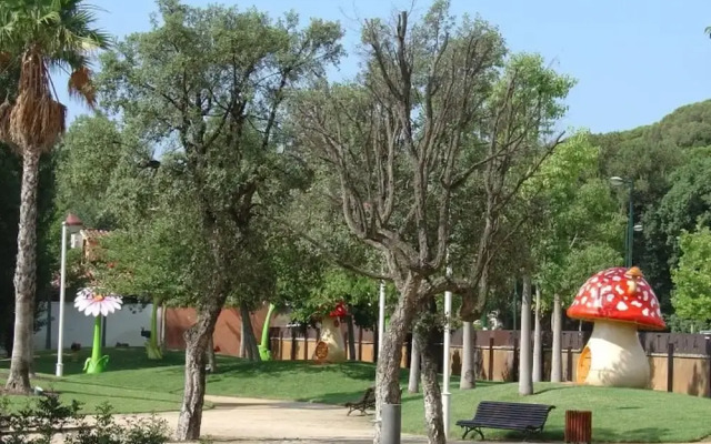 Triplex Next To The Beach 2 Separate Entrances