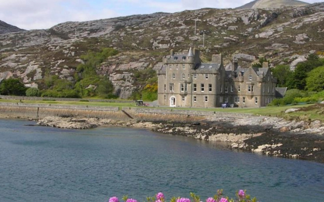Amhuinnsuidhe Castle