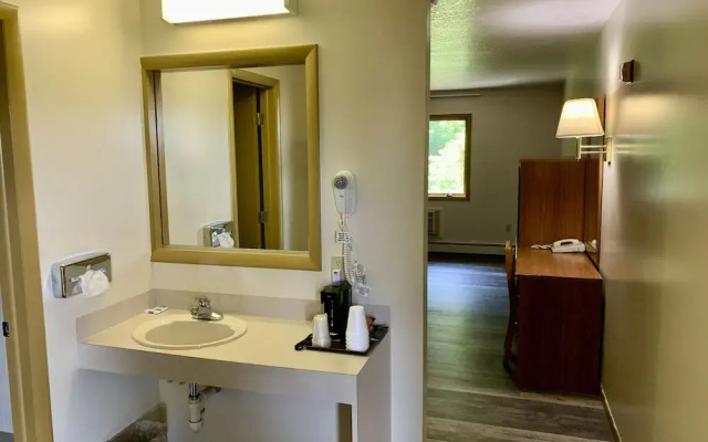 Executive Inn Cass City