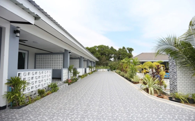 MB House Resort