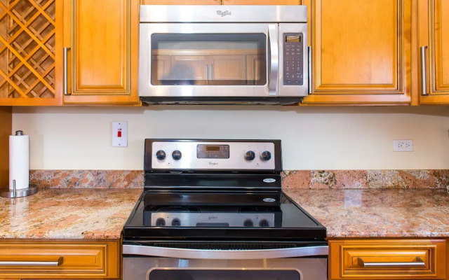 Kingston Luxury Family Retreat