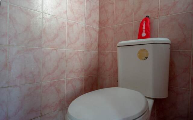 Hotel Ungu by RedDoorz