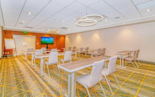 Holiday Inn Oceanfront @ Surfside Beach