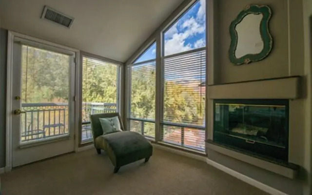 The Inn Above Oak Creek