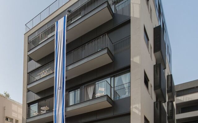 Sea N' Rent Selected Apartments