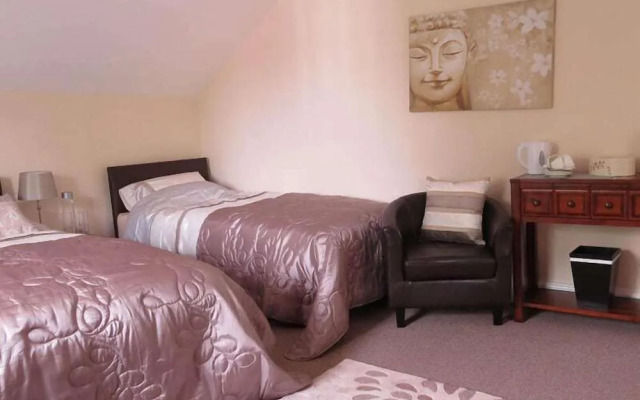 Eagle Lodge Rooms