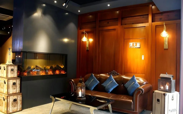 zhe fei hotel(Chengdu Wuhou Overpass Subway station)