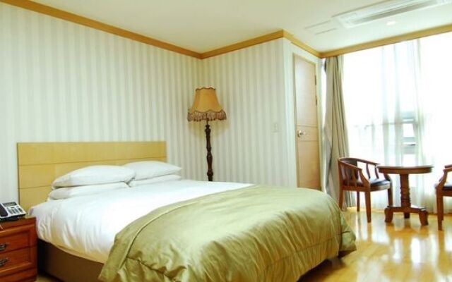 Milatel Chereville Serviced Apartment