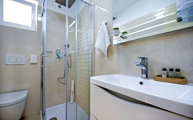 Apartment and Studio Tereza