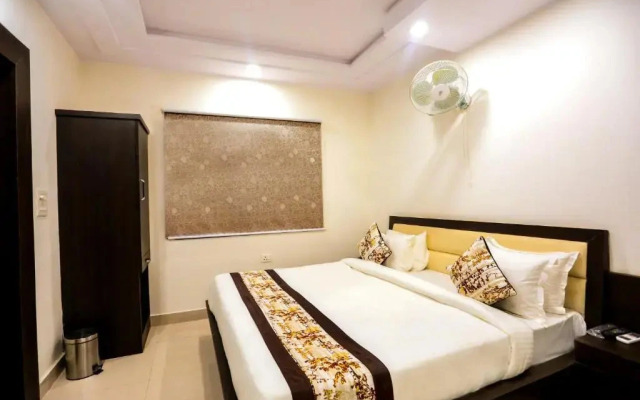 Hotel The Kamla Palace by OYO Rooms